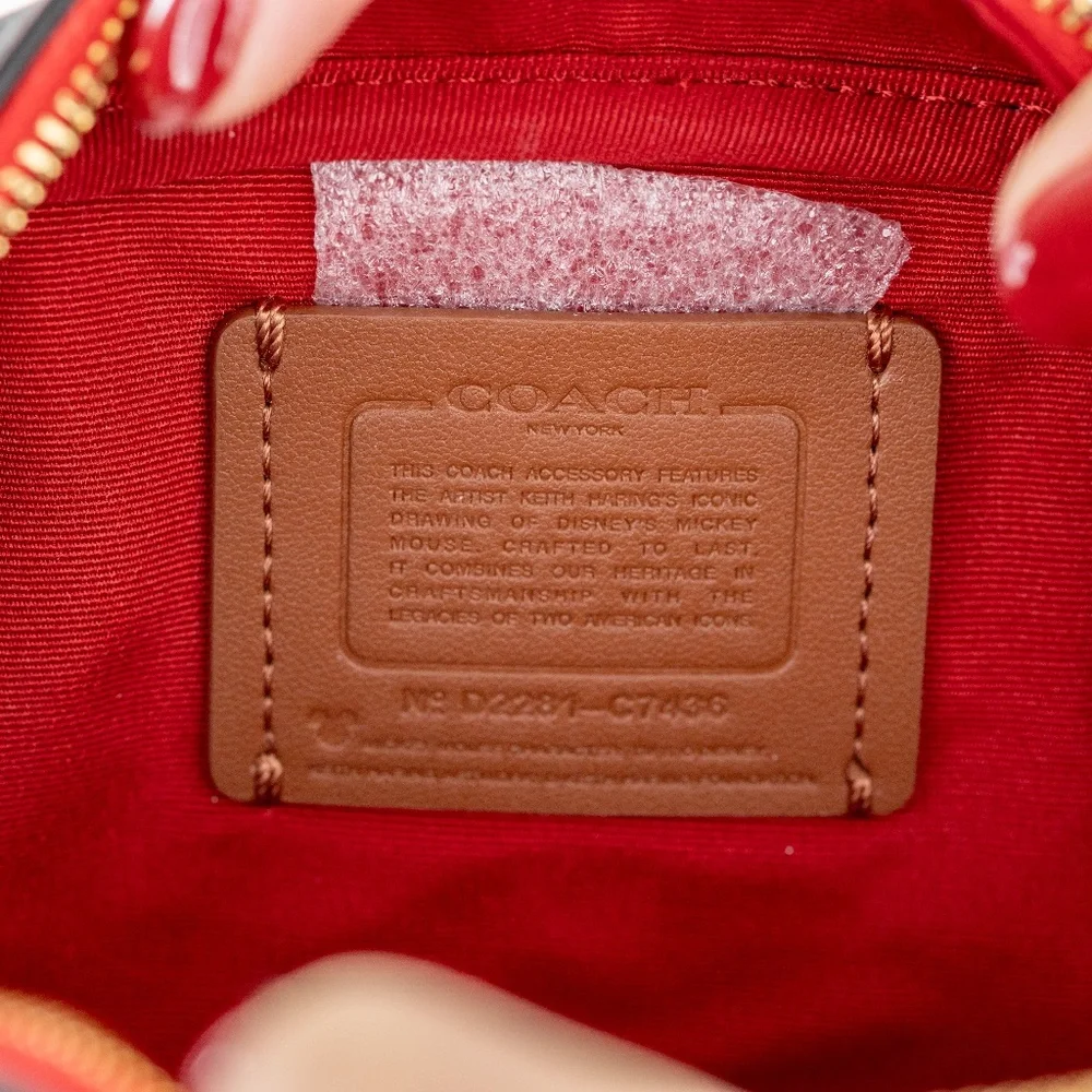 NWT Limited Edition Coach Disney Mickey Mouse X Keith Haring Cosmetics Case - Picture 6 of 8